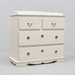 1306 2040 CHEST OF DRAWERS
